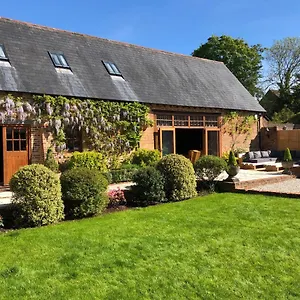 Grade 2 Listed Barn On The Edge Of And The New Forest Holiday home Bournemouth